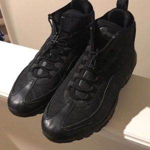 Men Nike air max boots